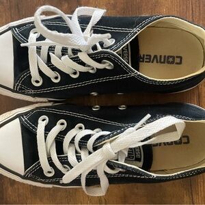 Converse women Black and White Sneakers. basically brand new